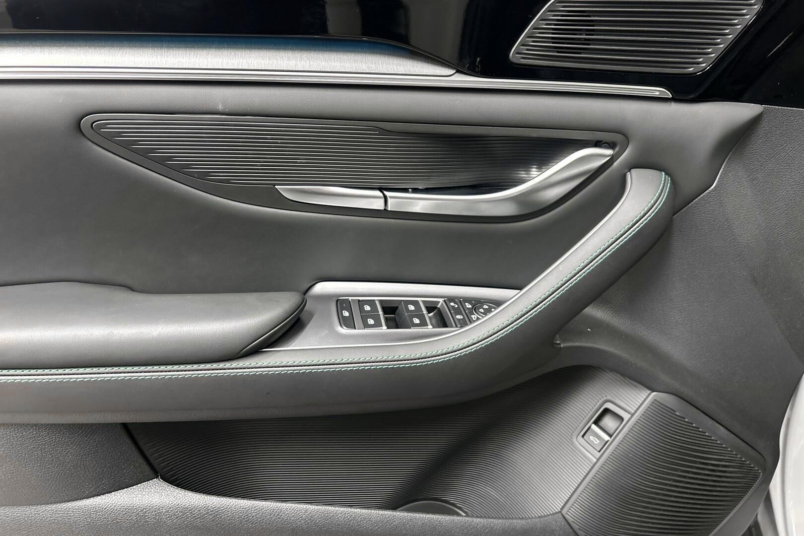 BYD Seal U iso kuva 21