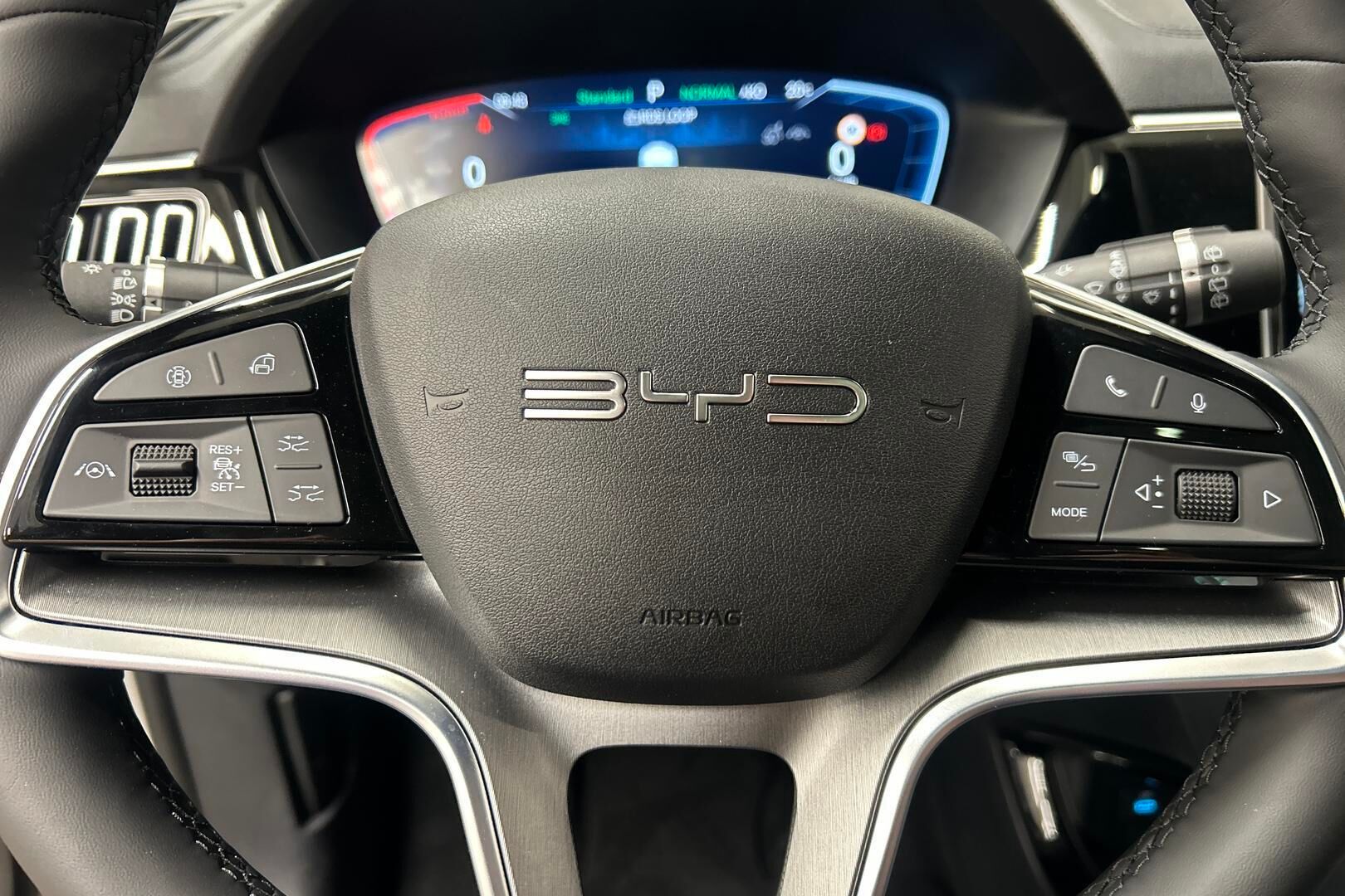 BYD Seal U iso kuva 8