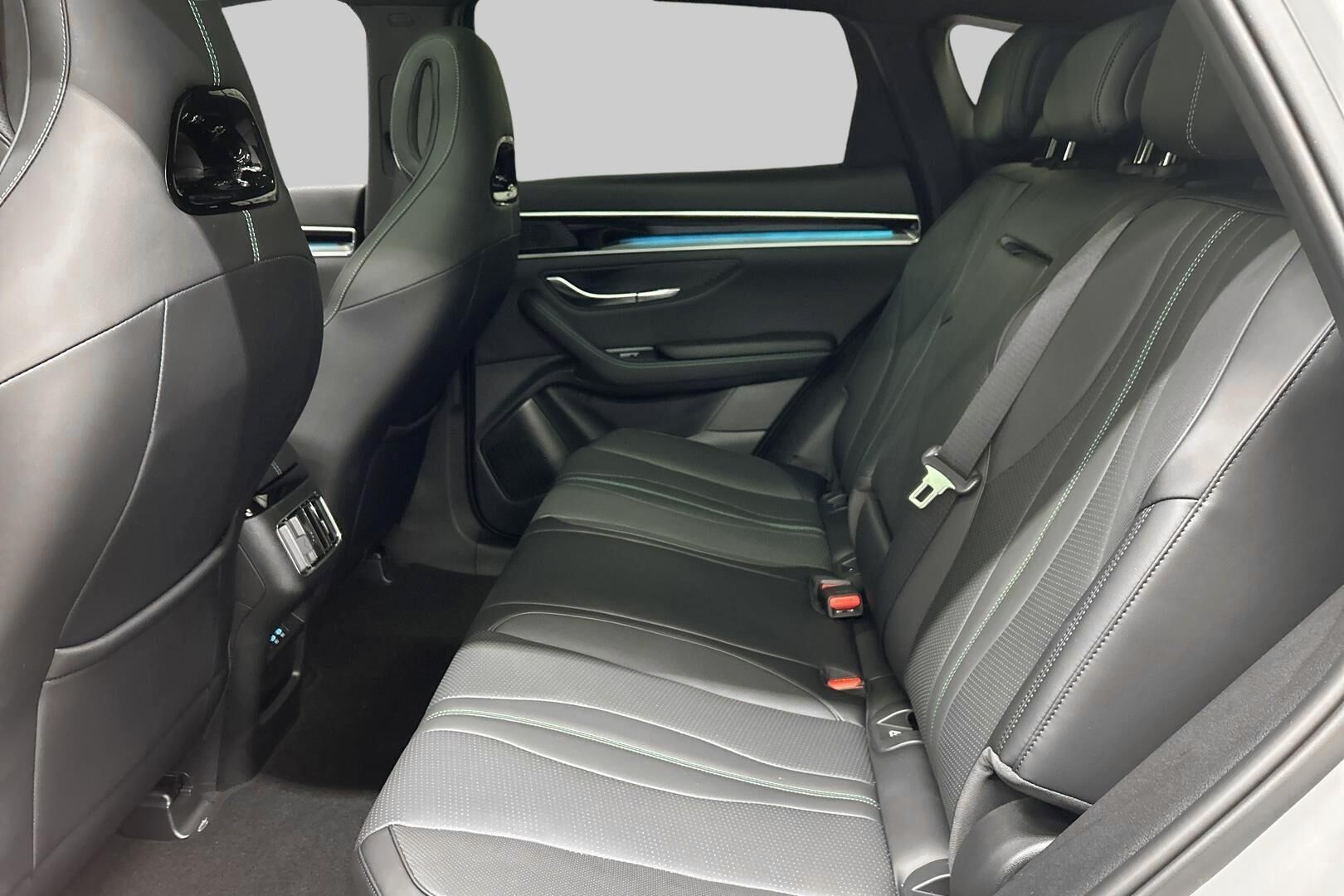 BYD Seal U iso kuva 20