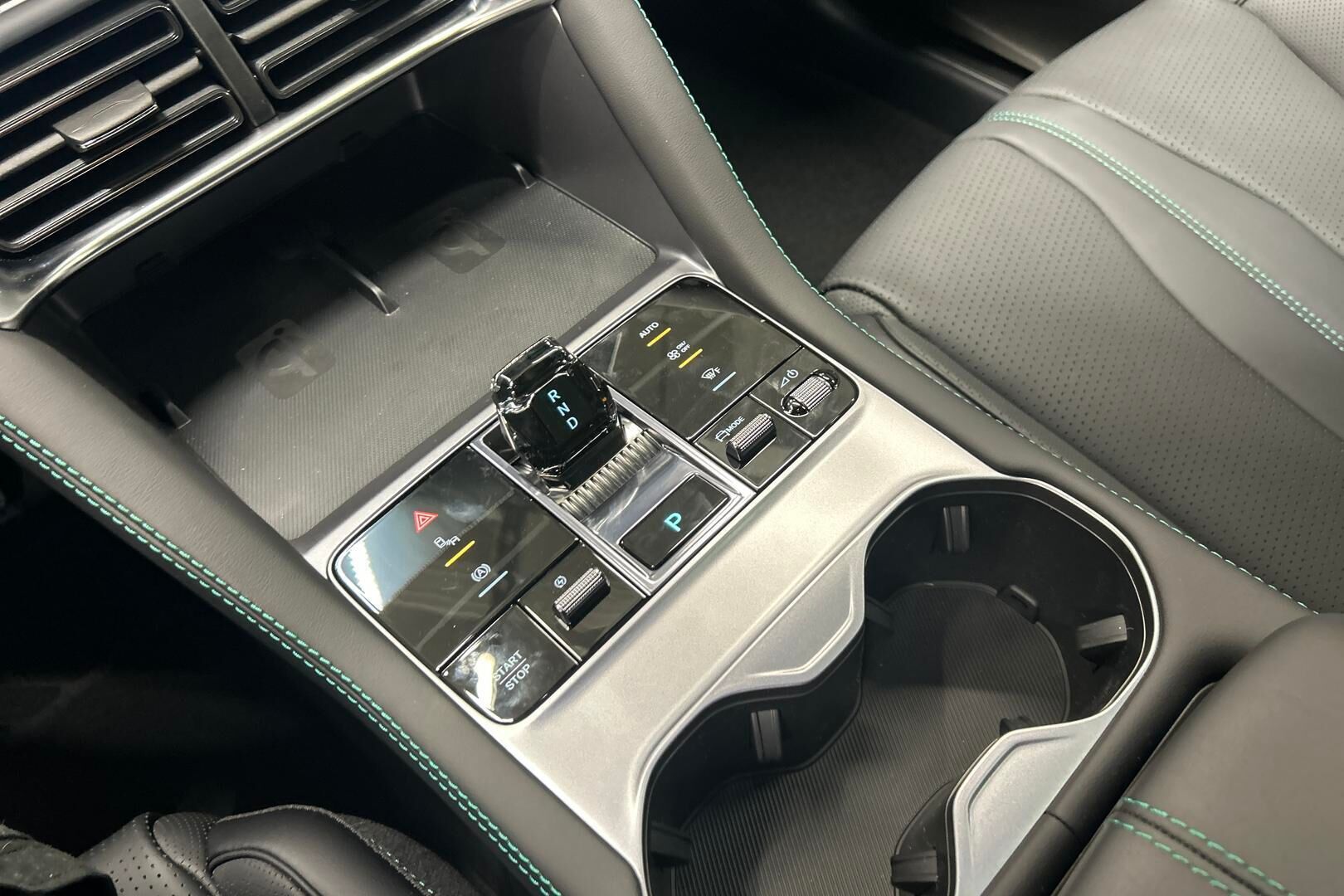 BYD Seal U iso kuva 18