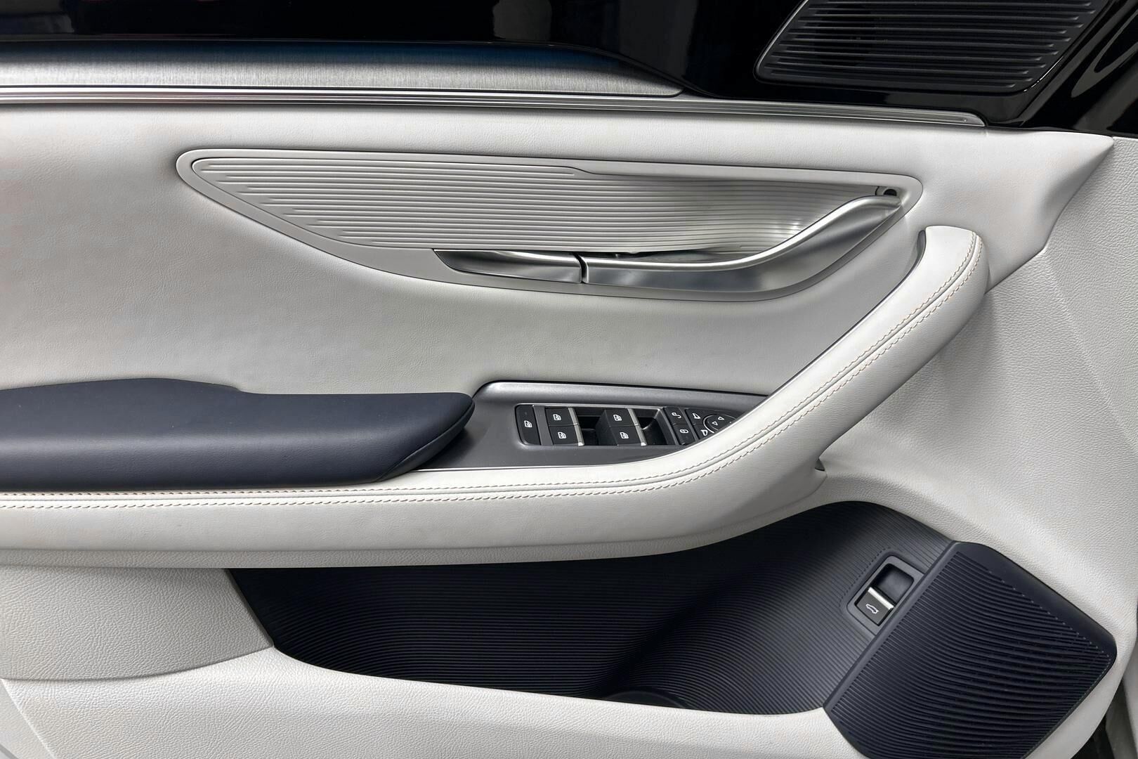 BYD Seal U iso kuva 13