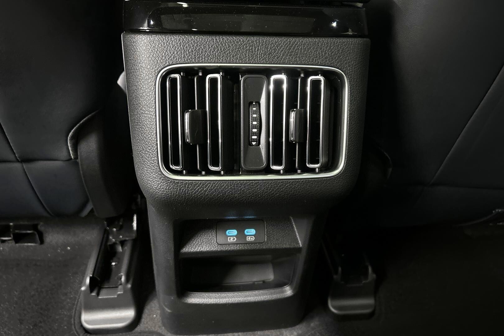 BYD Seal U iso kuva 23