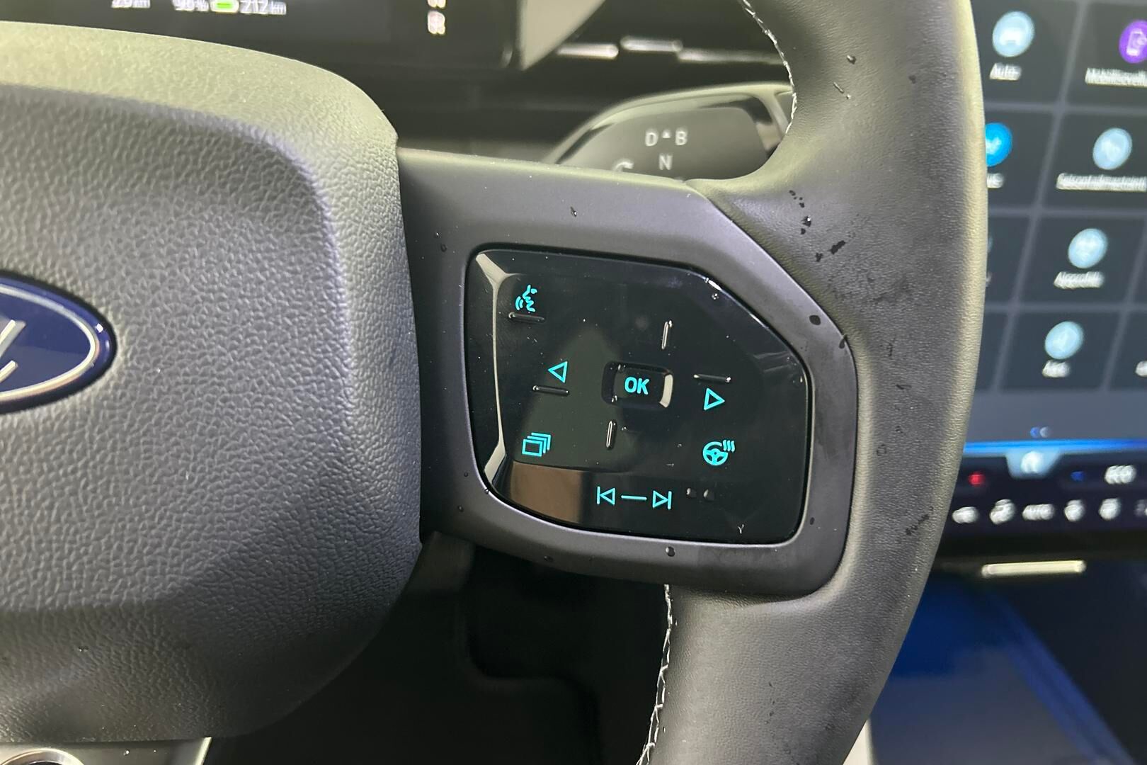 Ford Capri iso kuva 23