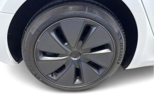 Tesla Model 3 esikatselu 13