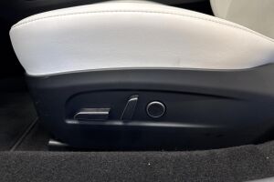 Tesla Model 3 esikatselu 17