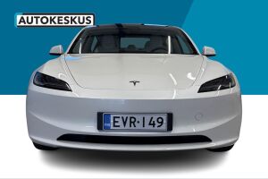 Tesla Model 3 esikatselu 2