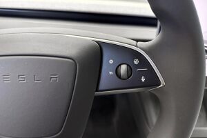 Tesla Model 3 esikatselu 20