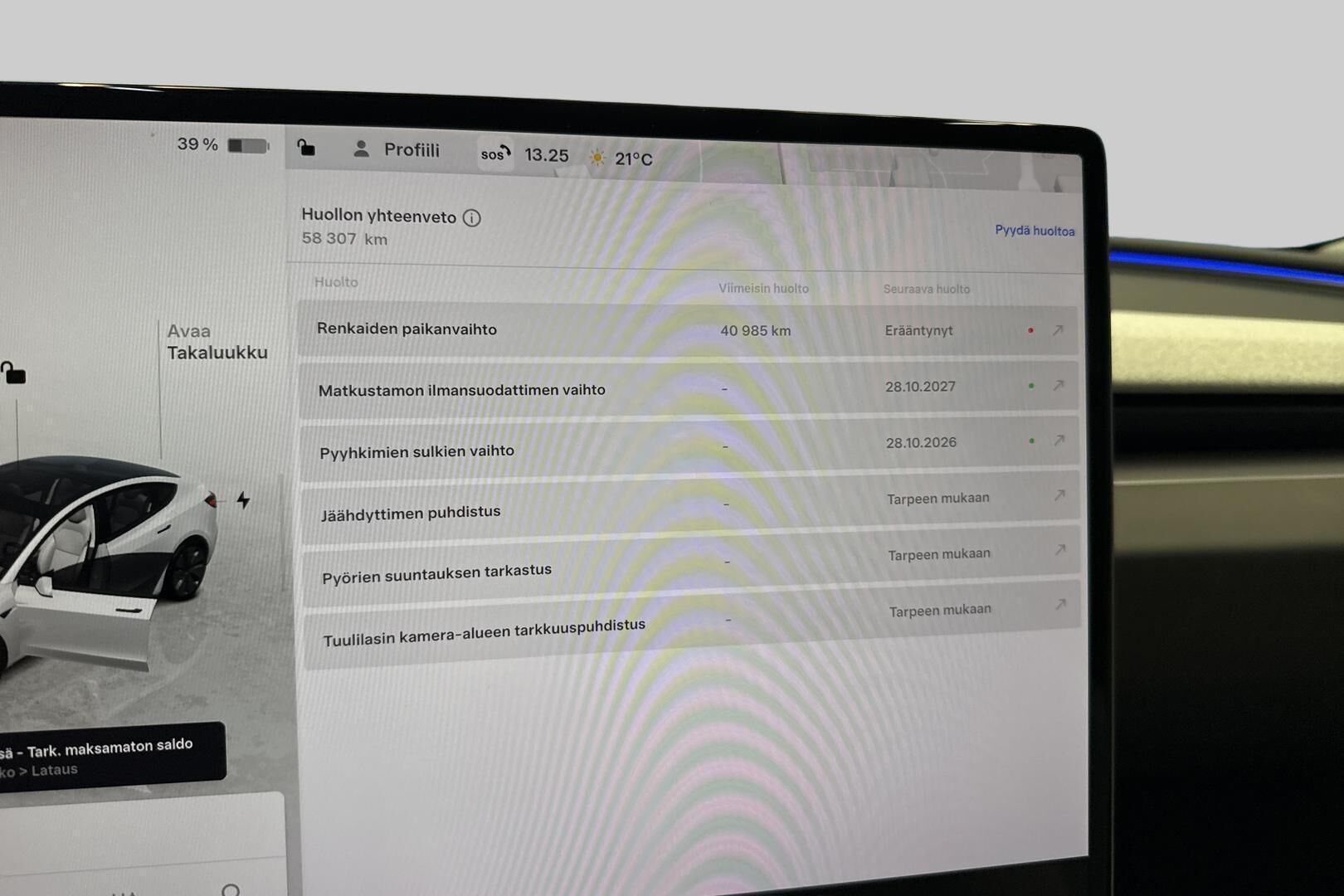 Tesla Model 3 iso kuva 22