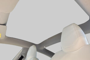 Tesla Model 3 esikatselu 25