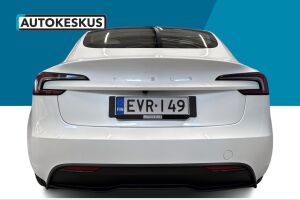 Tesla Model 3 esikatselu 6