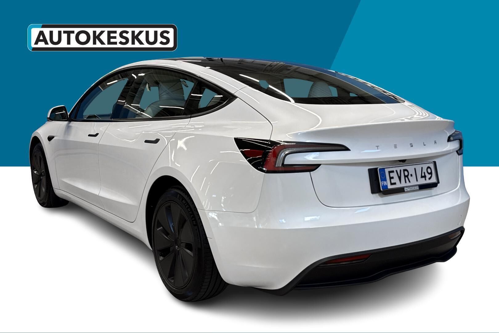 Tesla Model 3 iso kuva 7