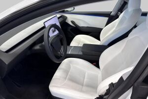 Tesla Model 3 esikatselu 9