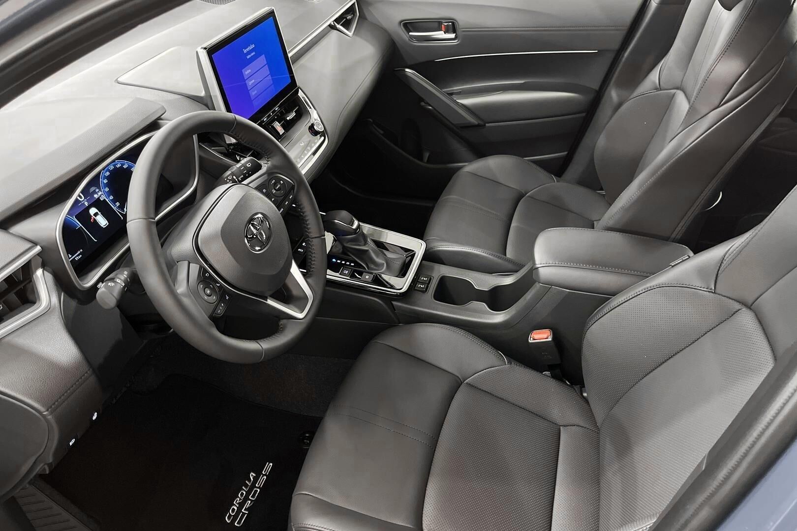 Toyota Corolla Cross iso kuva 8