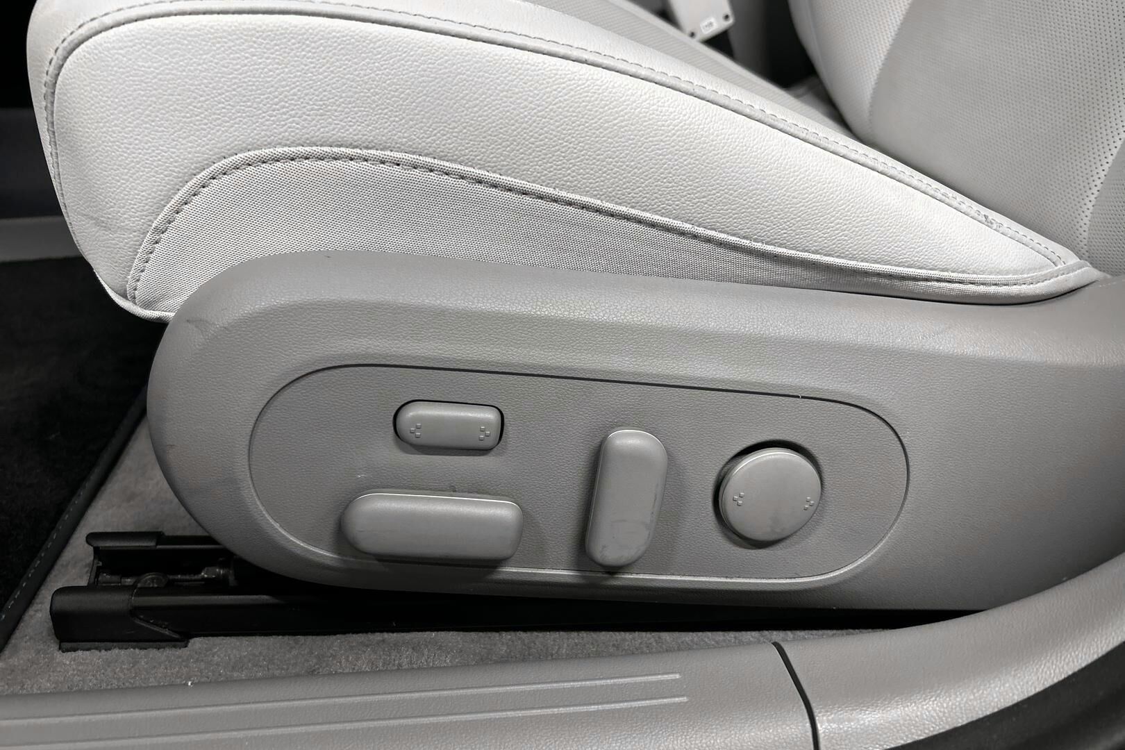 Hyundai IONIQ 6 iso kuva 38