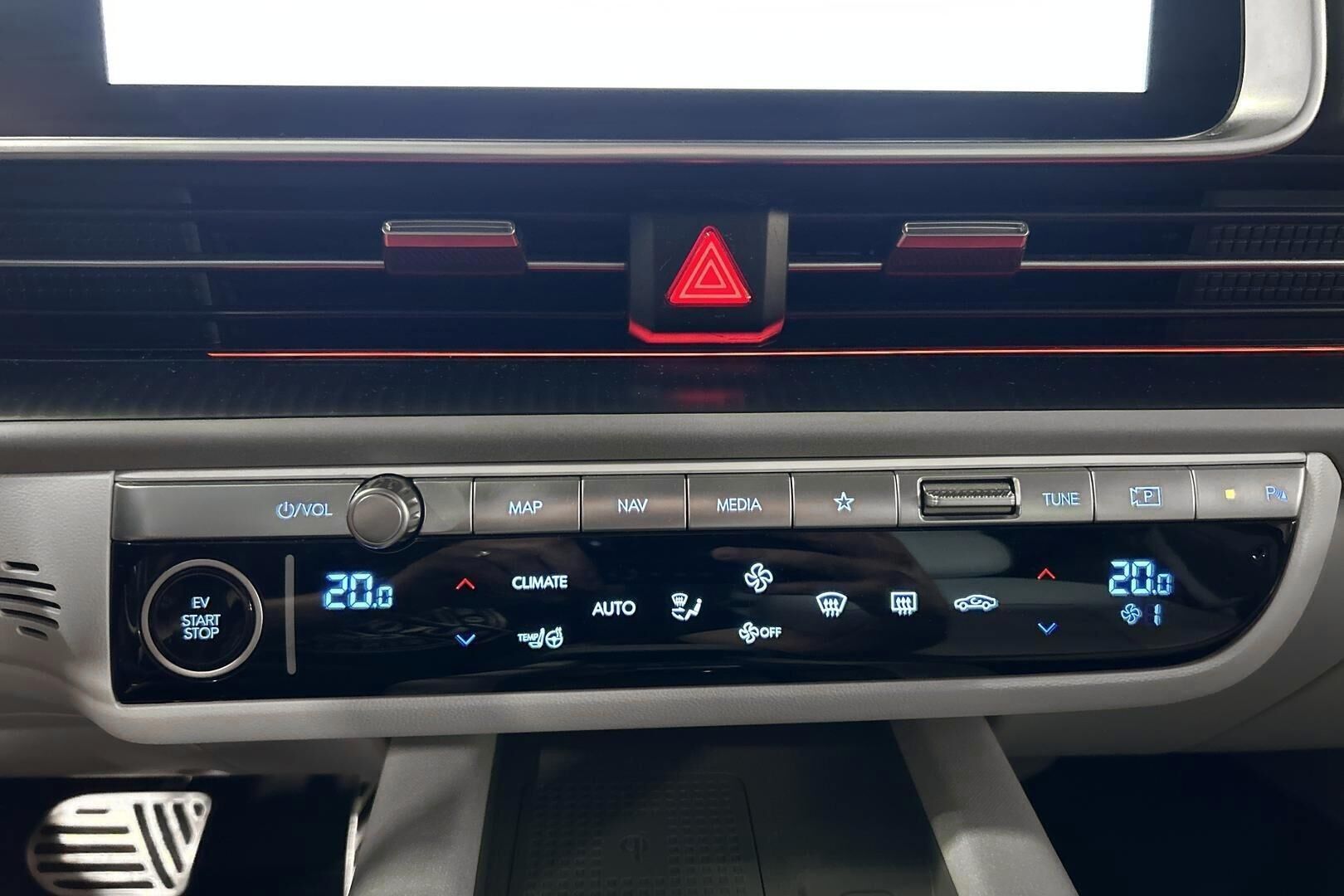 Hyundai IONIQ 6 iso kuva 32