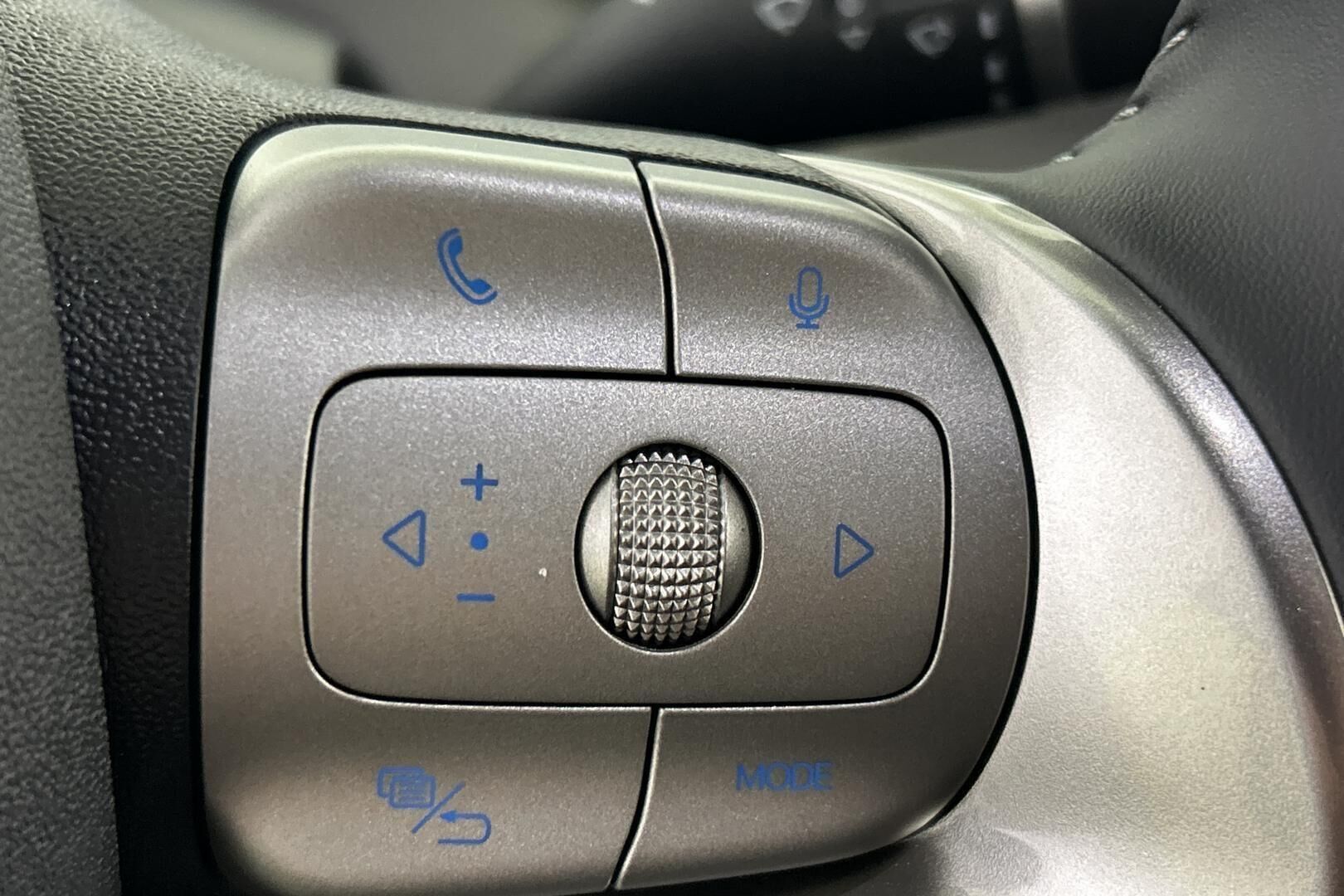 BYD Dolphin Surf iso kuva 10