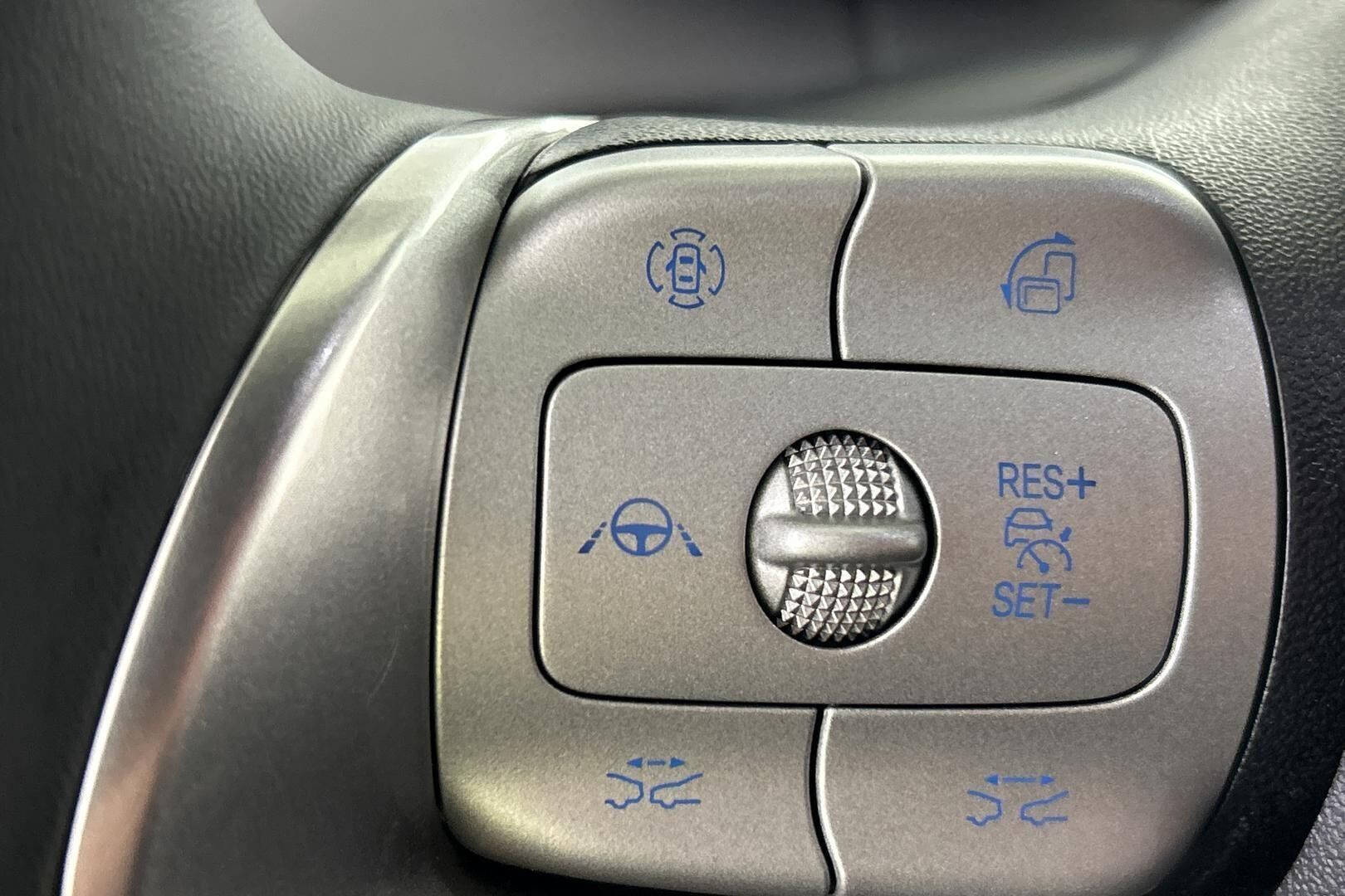 BYD Dolphin Surf iso kuva 11