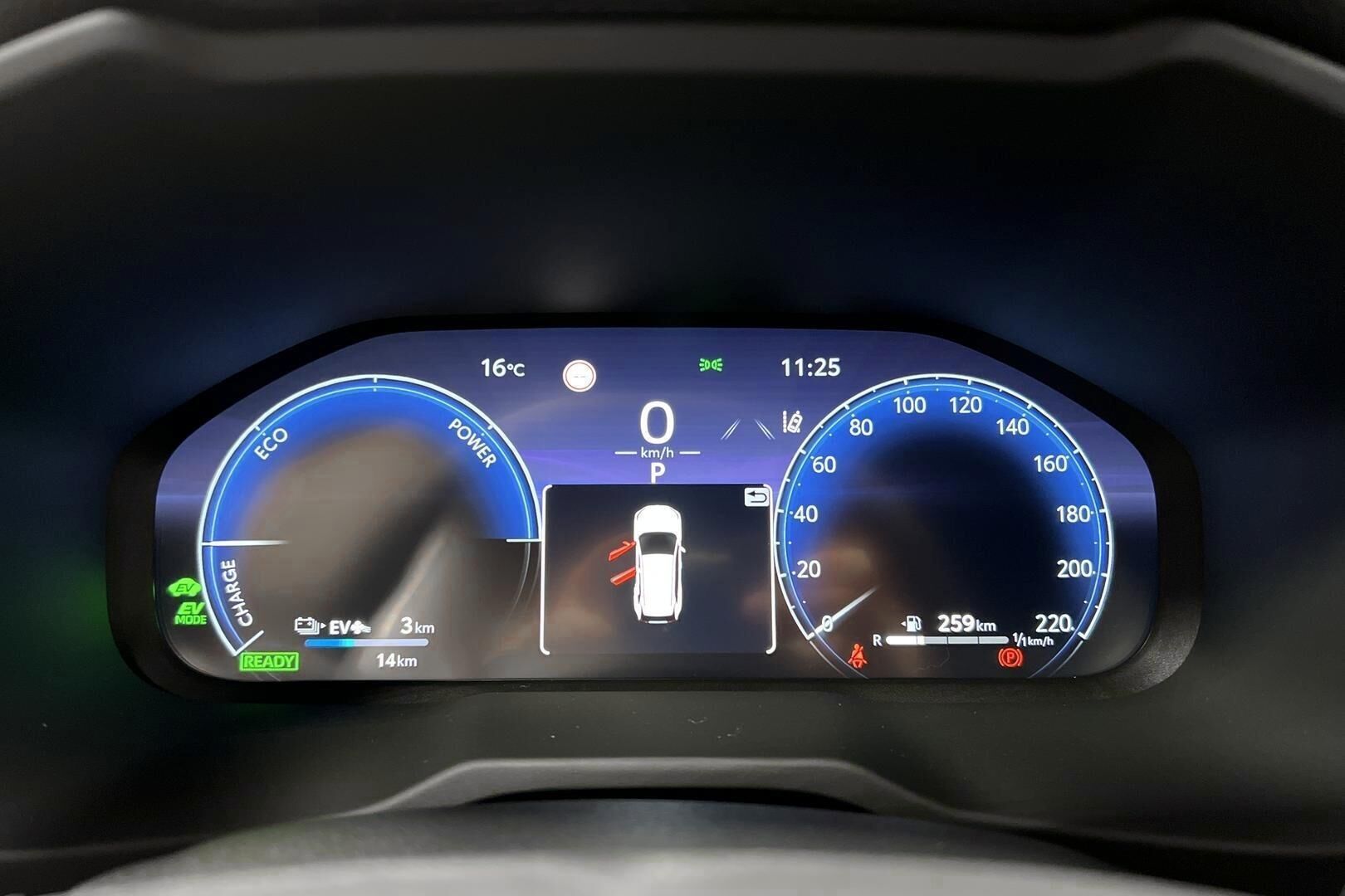 Toyota RAV4 Plug-in iso kuva 19
