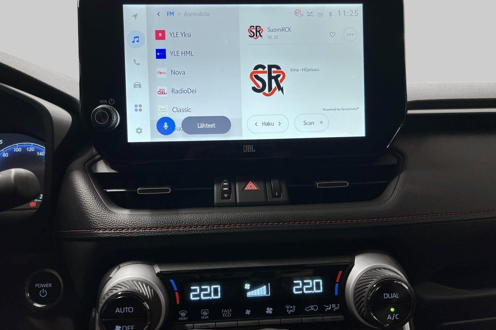 Toyota RAV4 Plug-in iso kuva 13