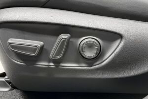 Toyota RAV4 Plug-in esikatselu 17