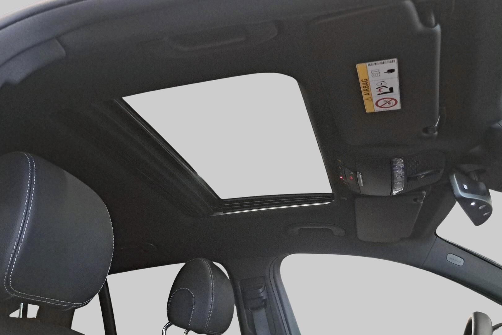 MERCEDES-BENZ EQC iso kuva 6