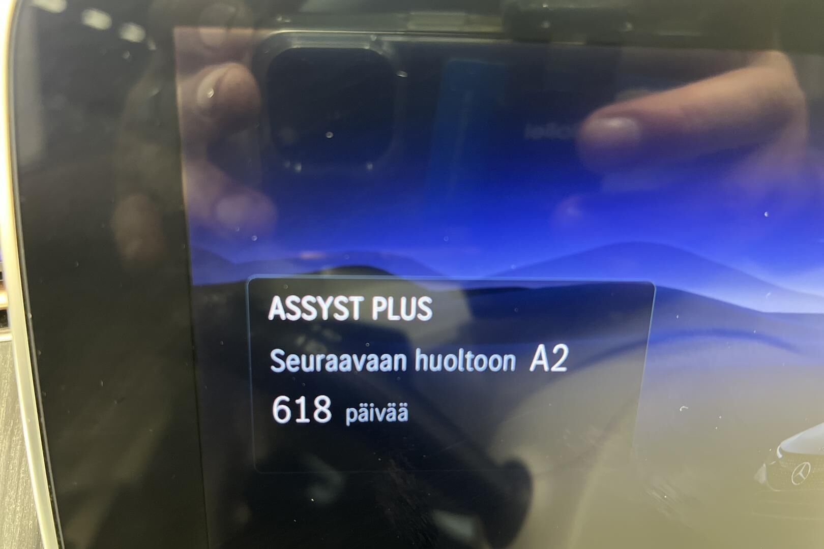 MERCEDES-BENZ EQE iso kuva 19