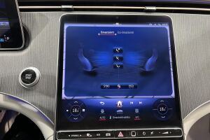MERCEDES-BENZ EQE esikatselu 20