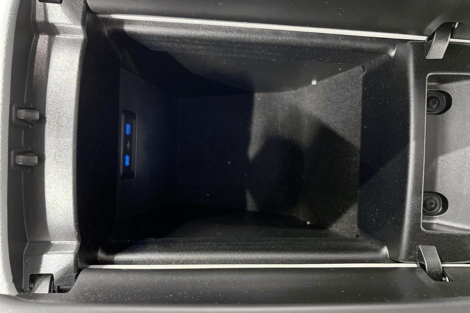 MERCEDES-BENZ EQE iso kuva 24