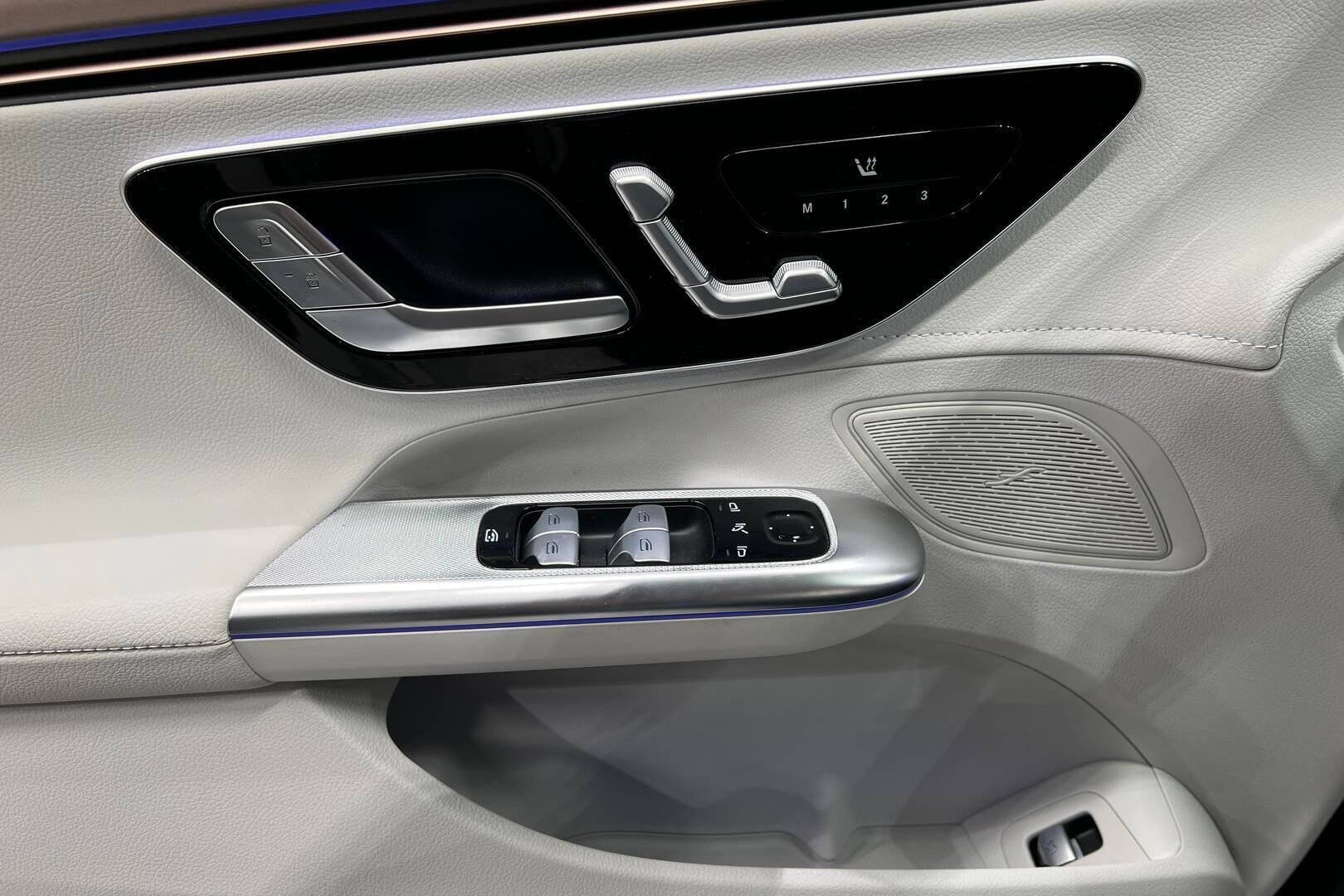 MERCEDES-BENZ EQE iso kuva 29