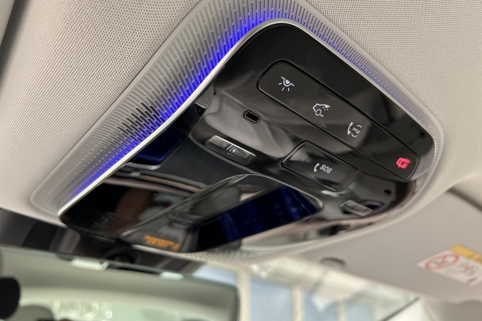 MERCEDES-BENZ EQE iso kuva 30