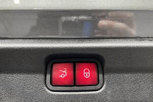 MERCEDES-BENZ EQE esikatselu 36