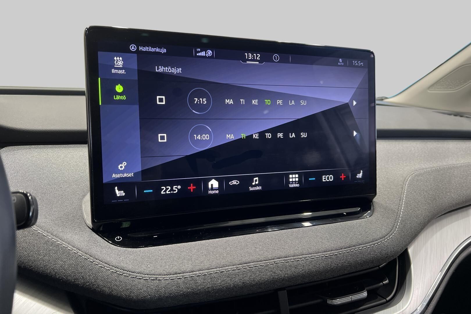 SKODA ENYAQ iso kuva 38