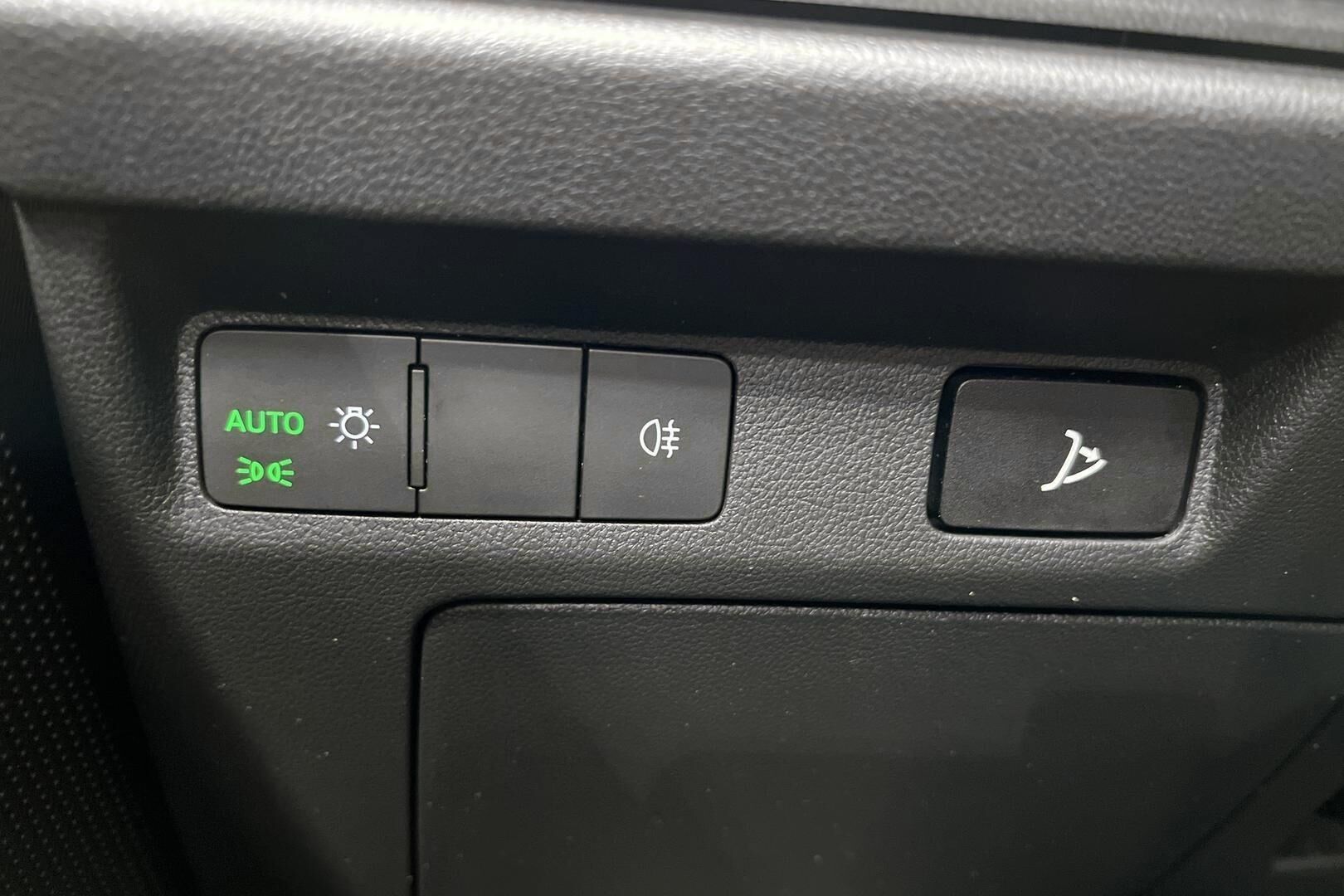 SKODA ENYAQ iso kuva 29