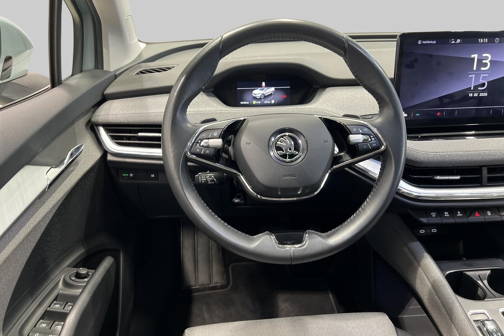 SKODA ENYAQ iso kuva 31