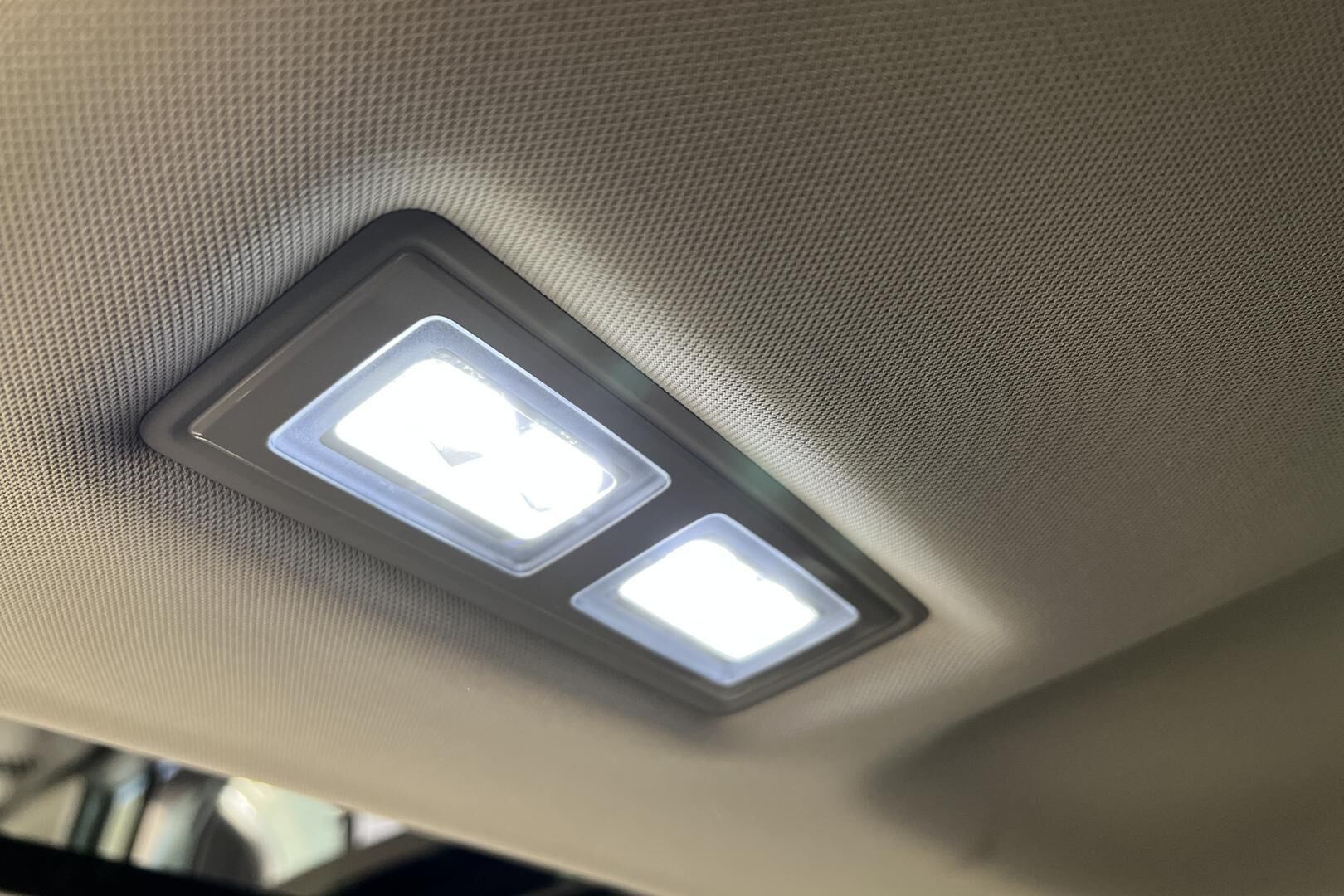 SKODA ENYAQ iso kuva 33