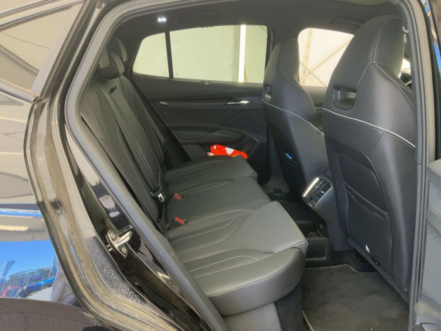 SKODA ENYAQ iso kuva 3