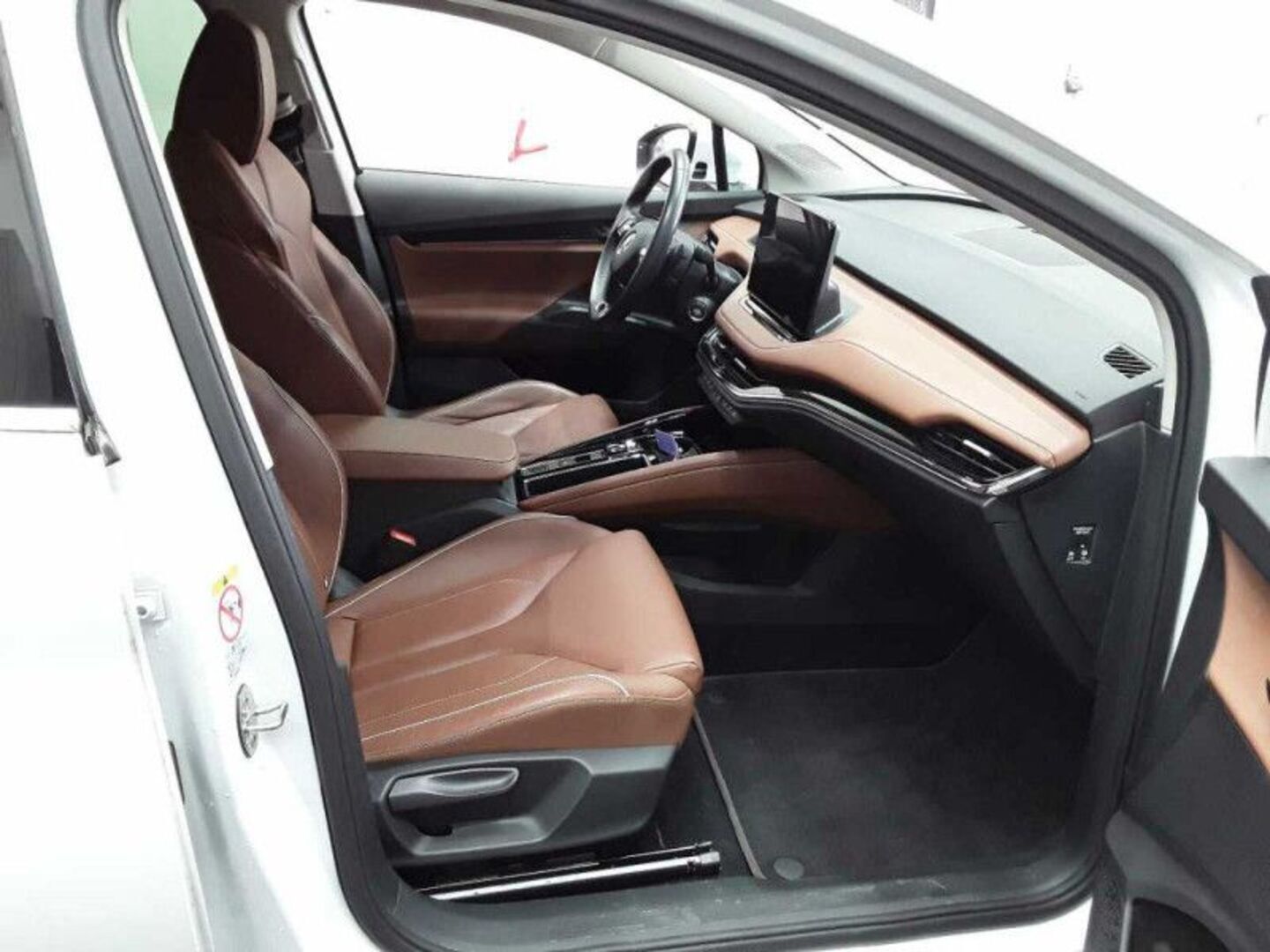 SKODA ENYAQ iso kuva 2