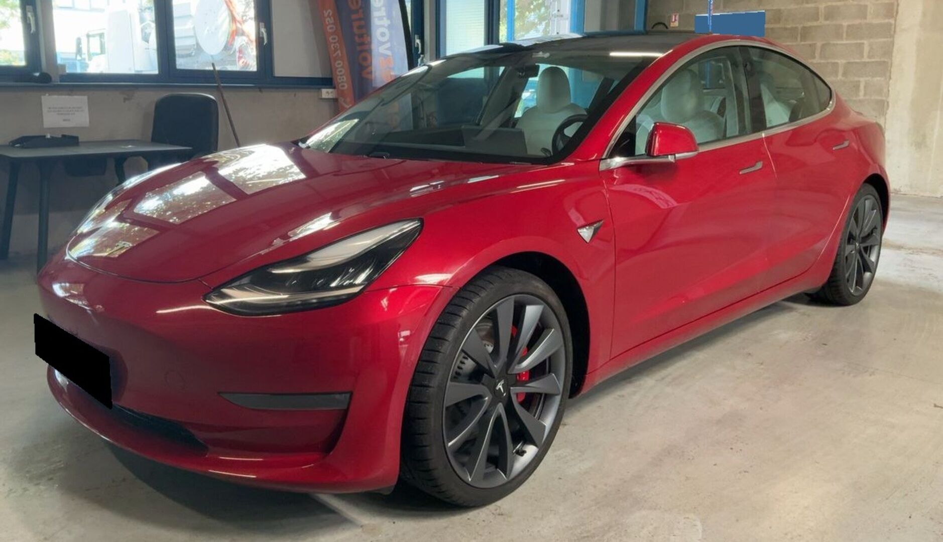 TESLA MODEL 3 iso kuva 0