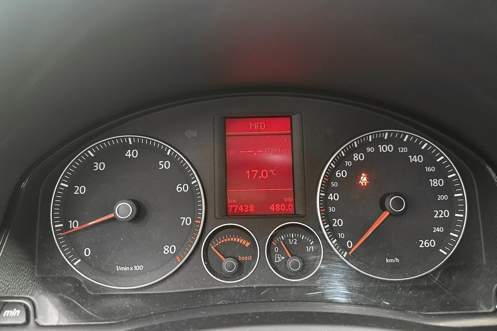 Volkswagen Golf iso kuva 13