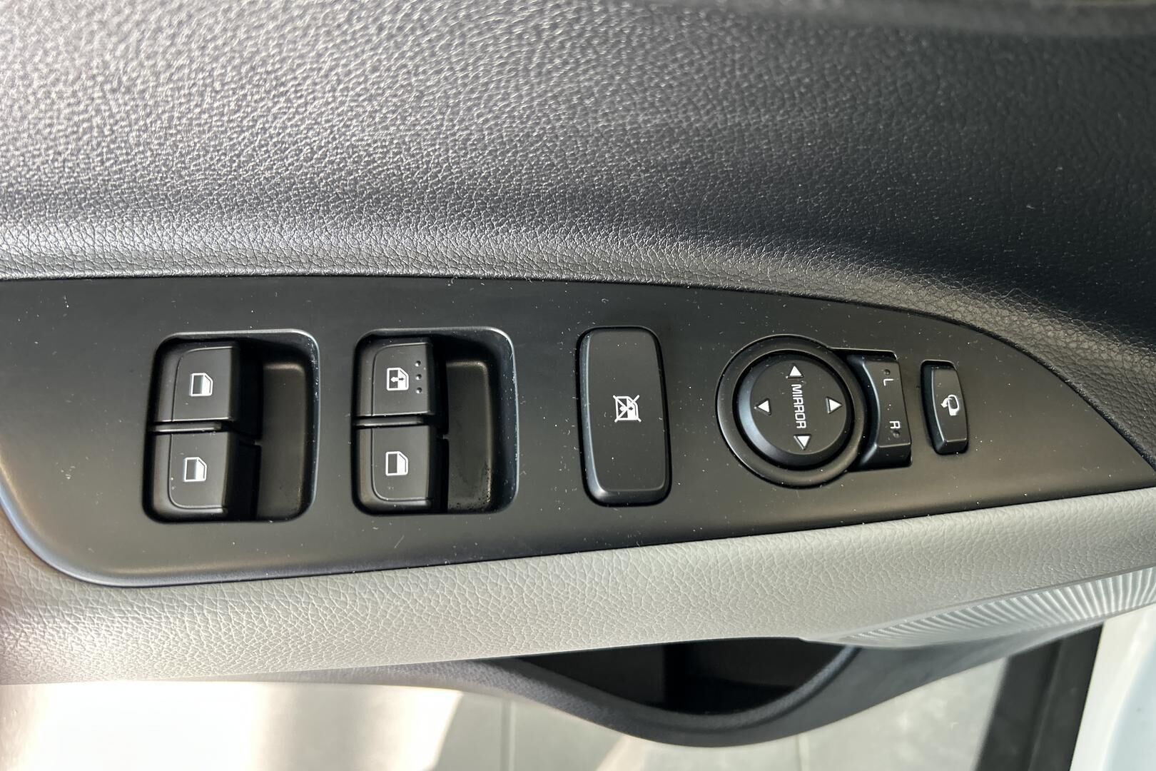 Kia Stonic iso kuva 13