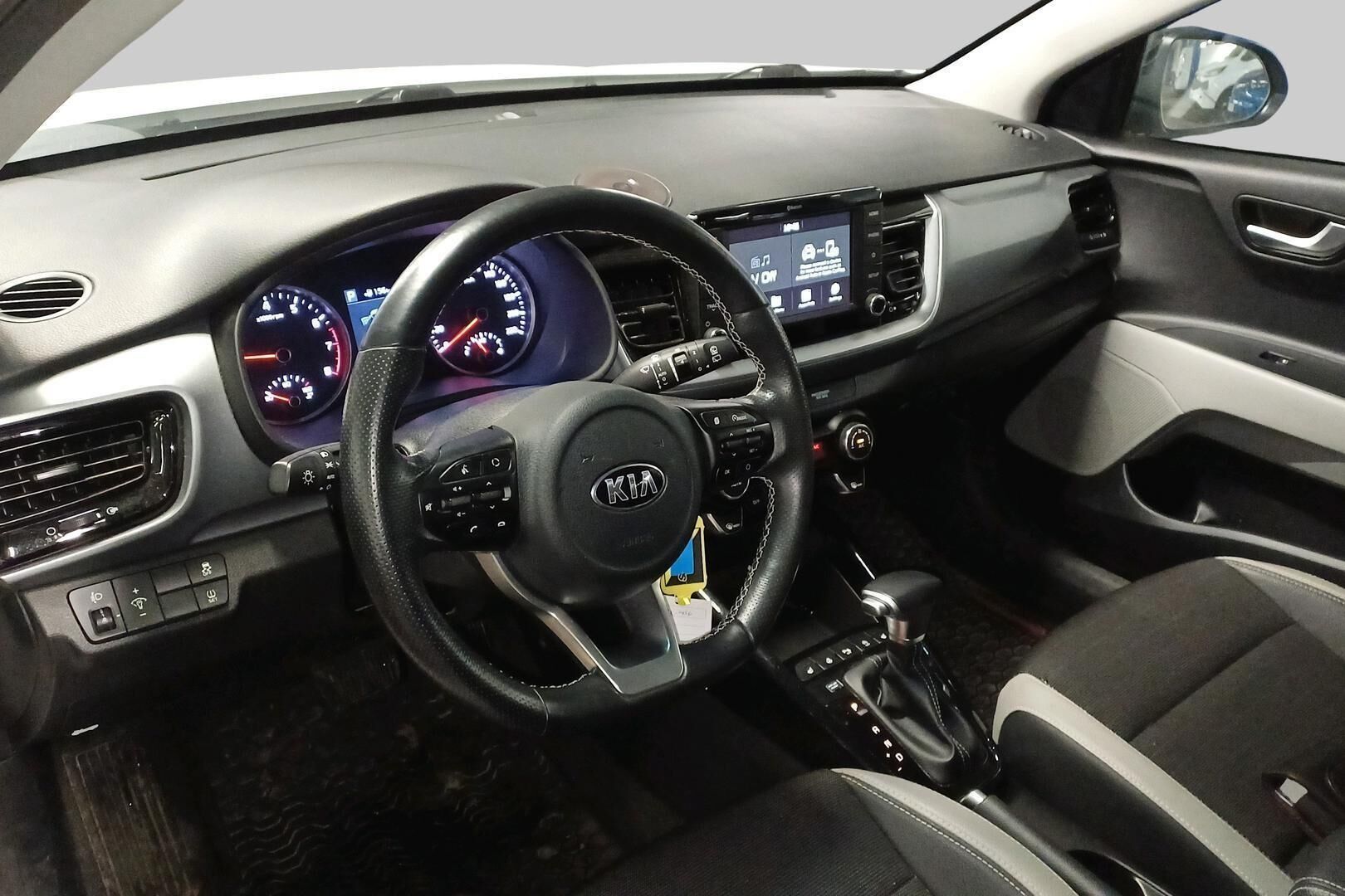 Kia Stonic iso kuva 2