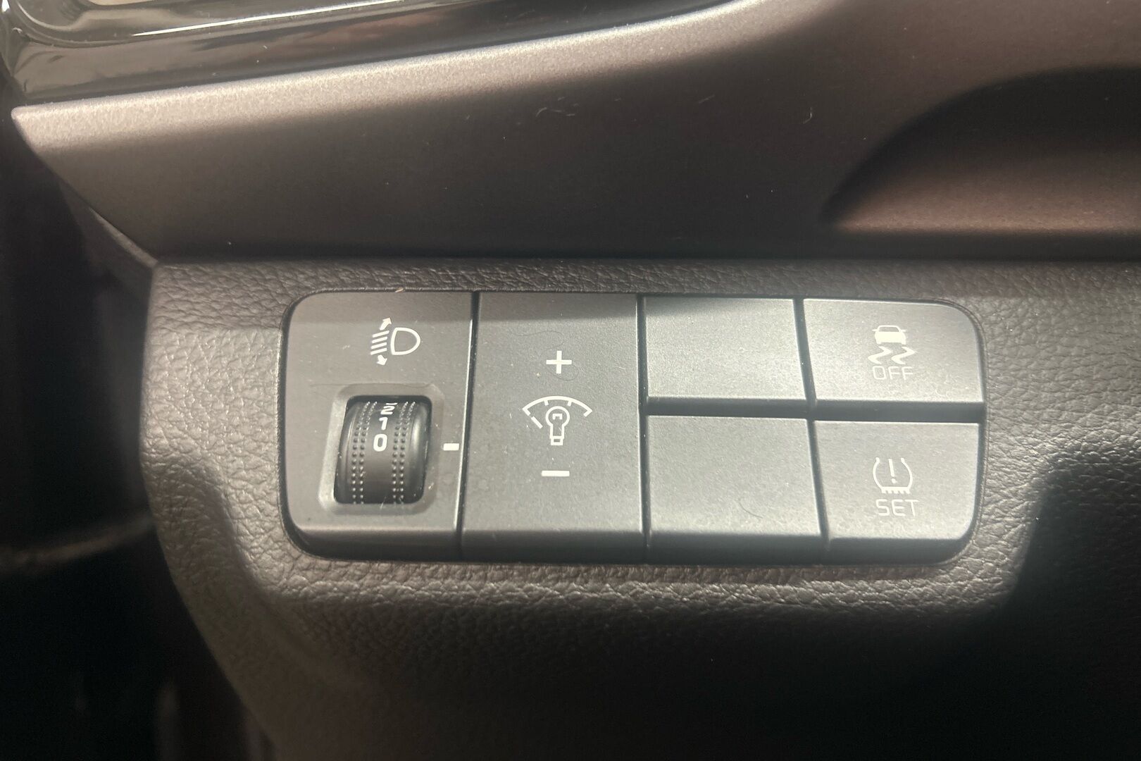 Kia Stonic iso kuva 13