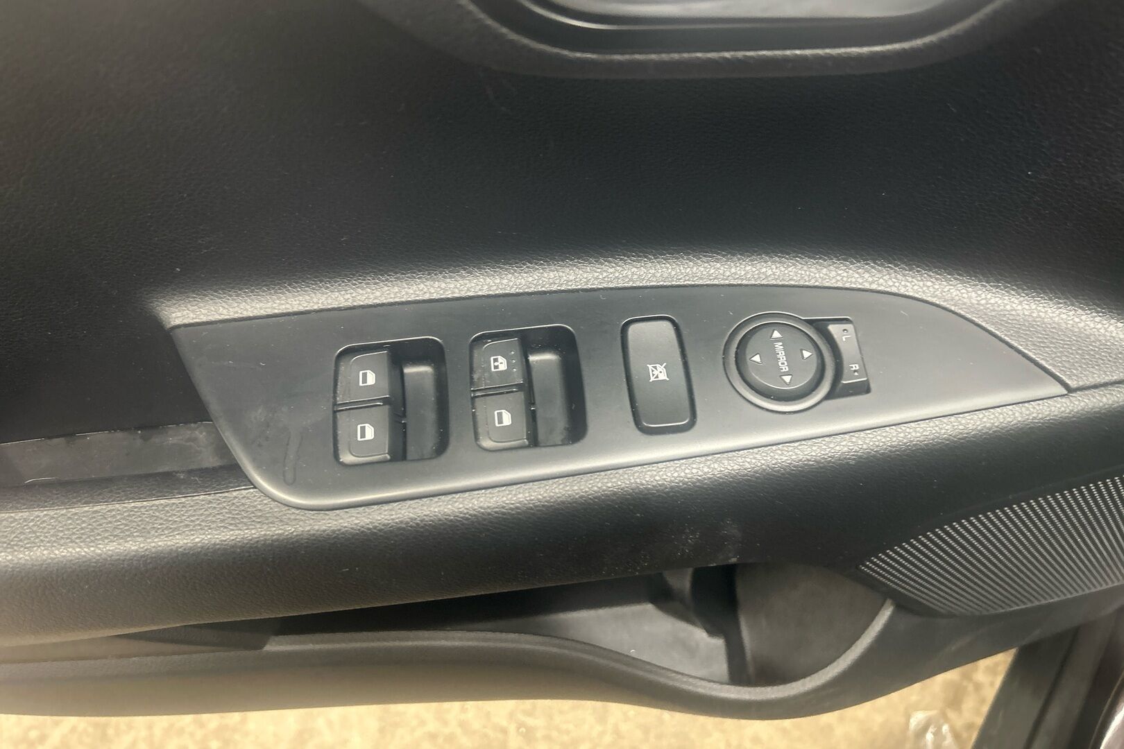 Kia Stonic iso kuva 14