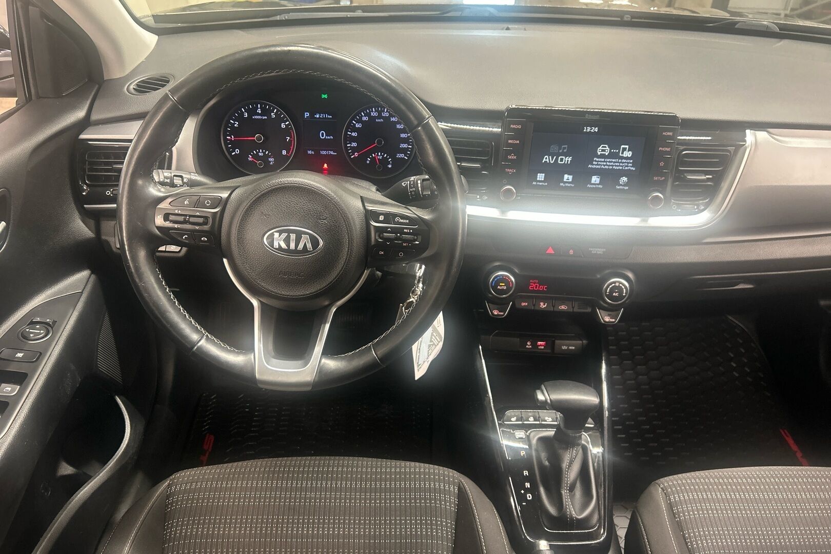 Kia Stonic iso kuva 20