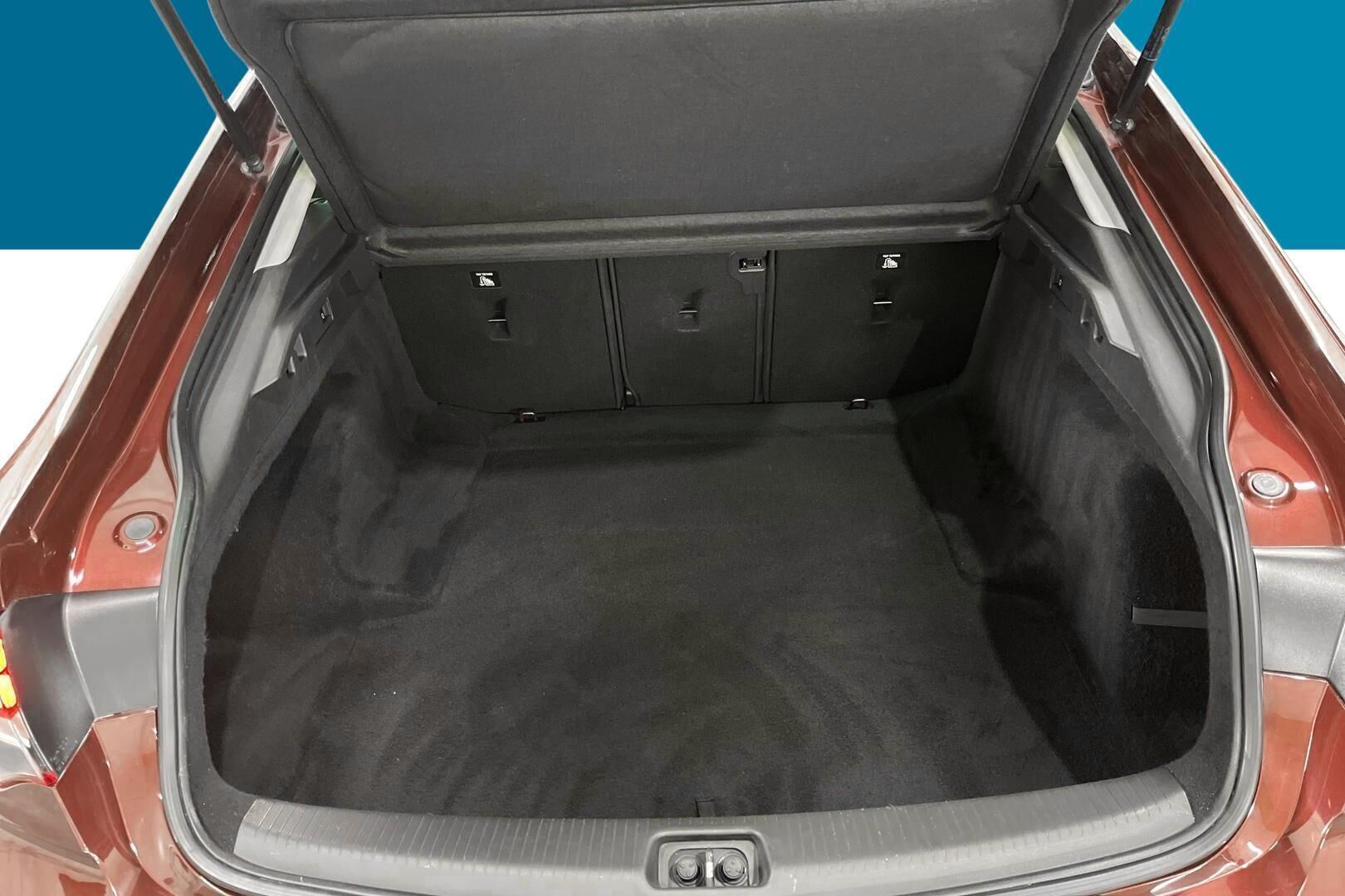 Opel Insignia iso kuva 12
