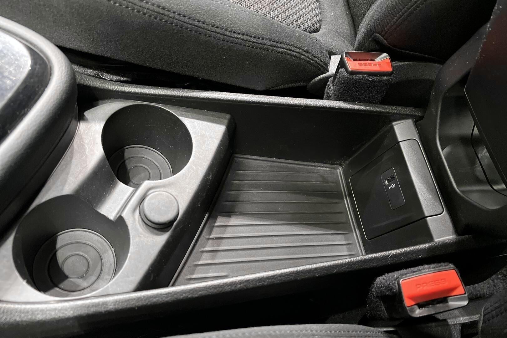 BMW 2-SARJA iso kuva 22
