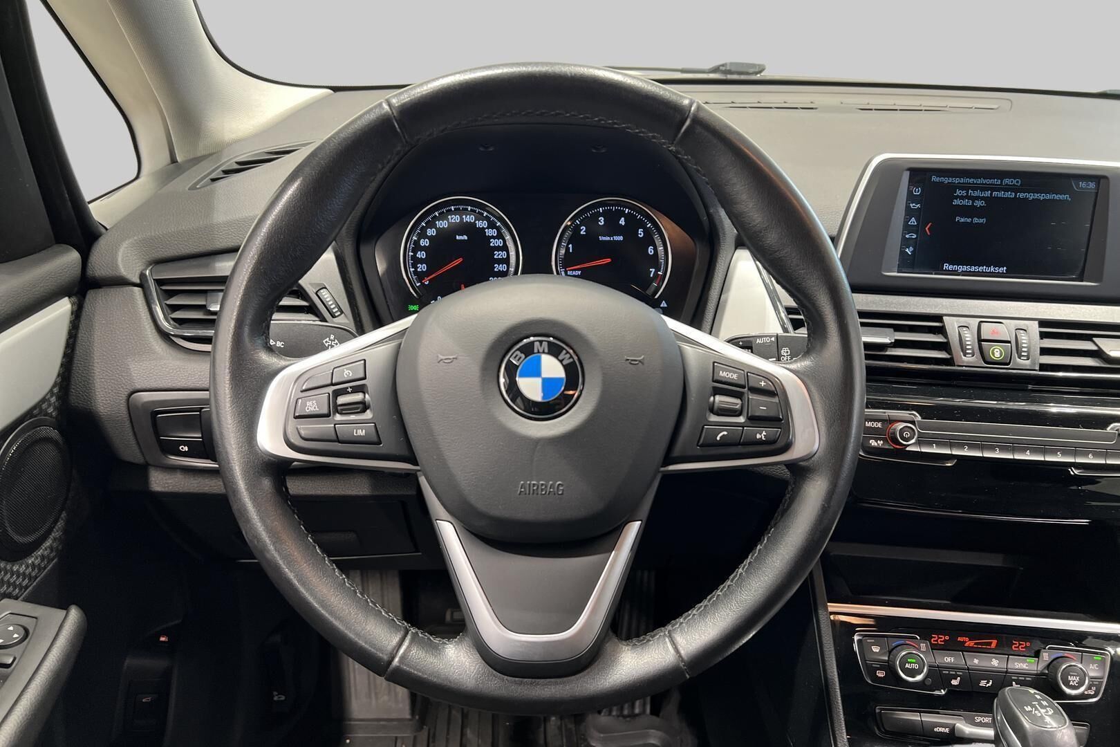 BMW 2-SARJA iso kuva 30