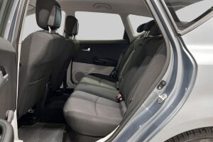 Kia cee'd esikatselu 10