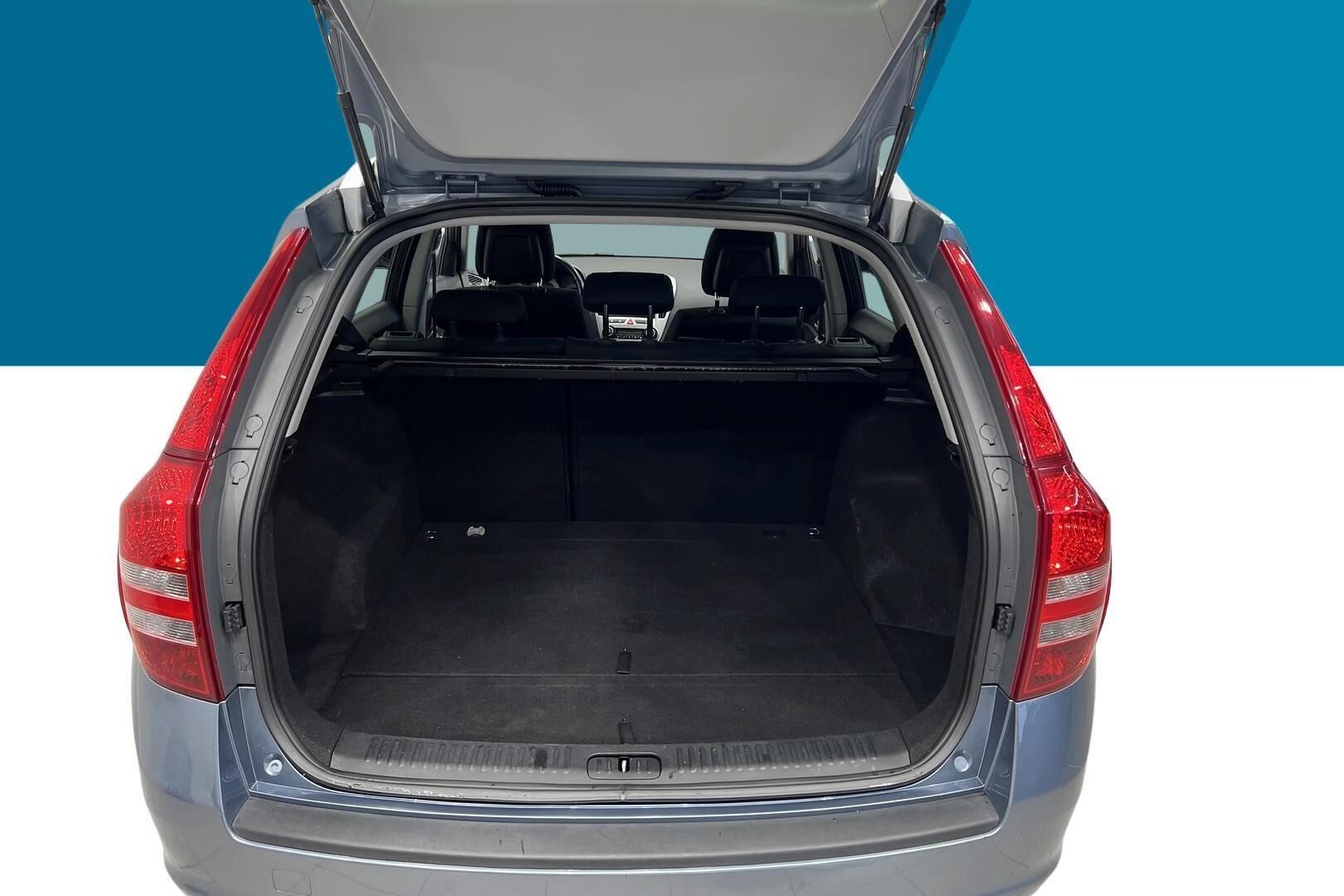 Kia cee'd iso kuva 12