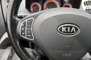 Kia cee'd esikatselu 19
